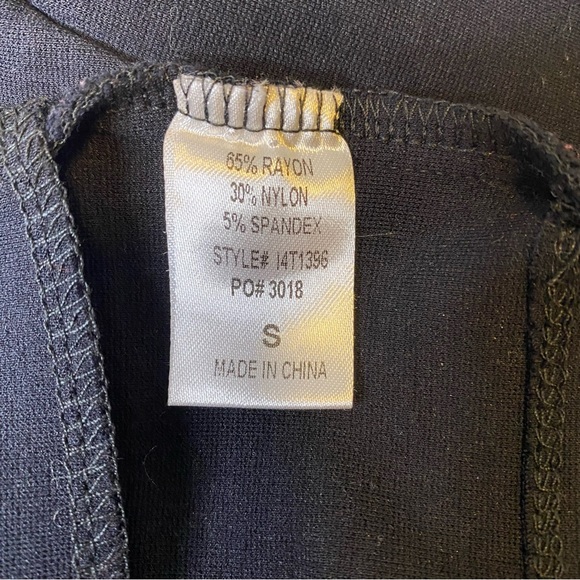 Solemio Los Angeles Women Crop Cami Top
Sleeveless Spaghetti Strap Tank Top - Picture 9 of 10